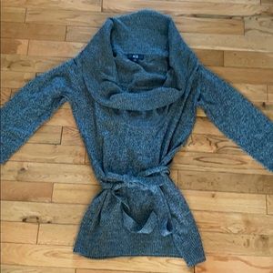 Black/grey/white sweater